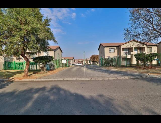 2 BEDROOM APARTMENT FOR SALE IN ALBEMARLE